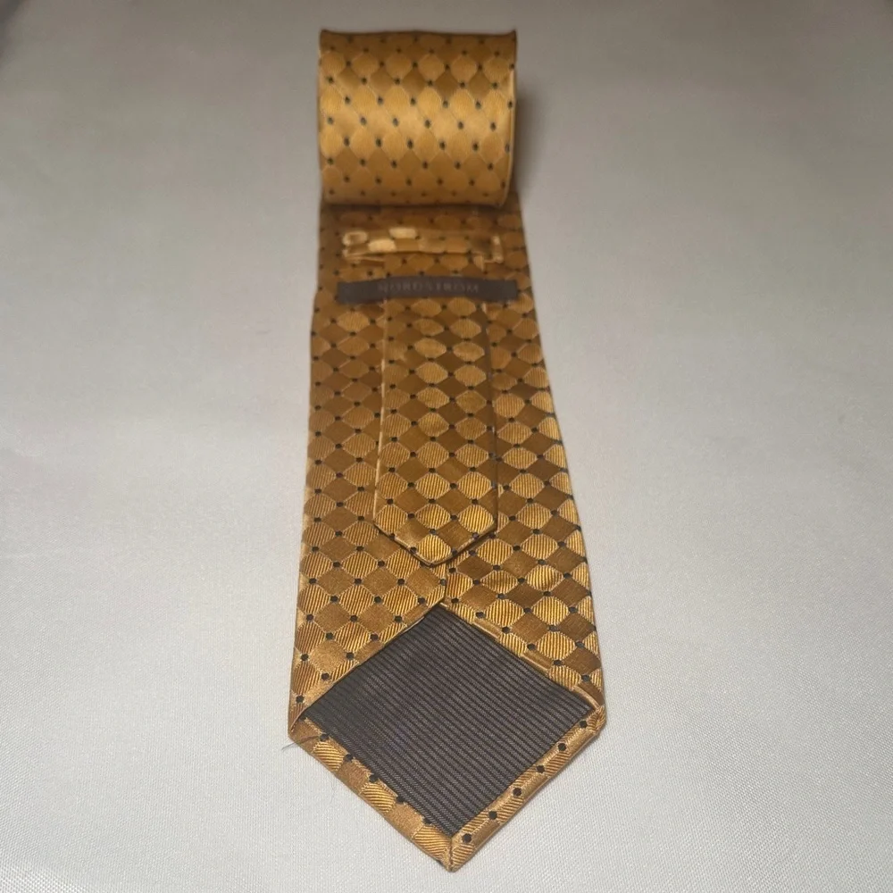 Nordstrom Yellow and Black Geometric Silk Tie